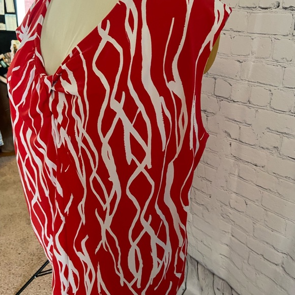 Jones New York Tops - Plus size 3x Red and white Jones New York Top Blouse